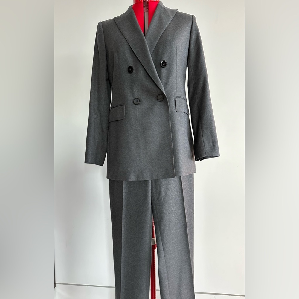 Massimo Dutti suite, wool flannel gray, size 10, new w/o tag, great ensemble!